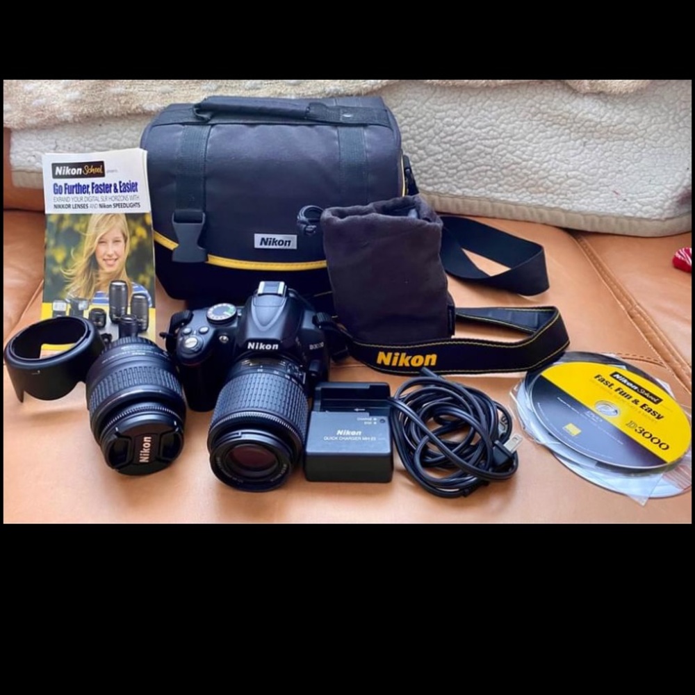 Nikon digital D 3000 camera